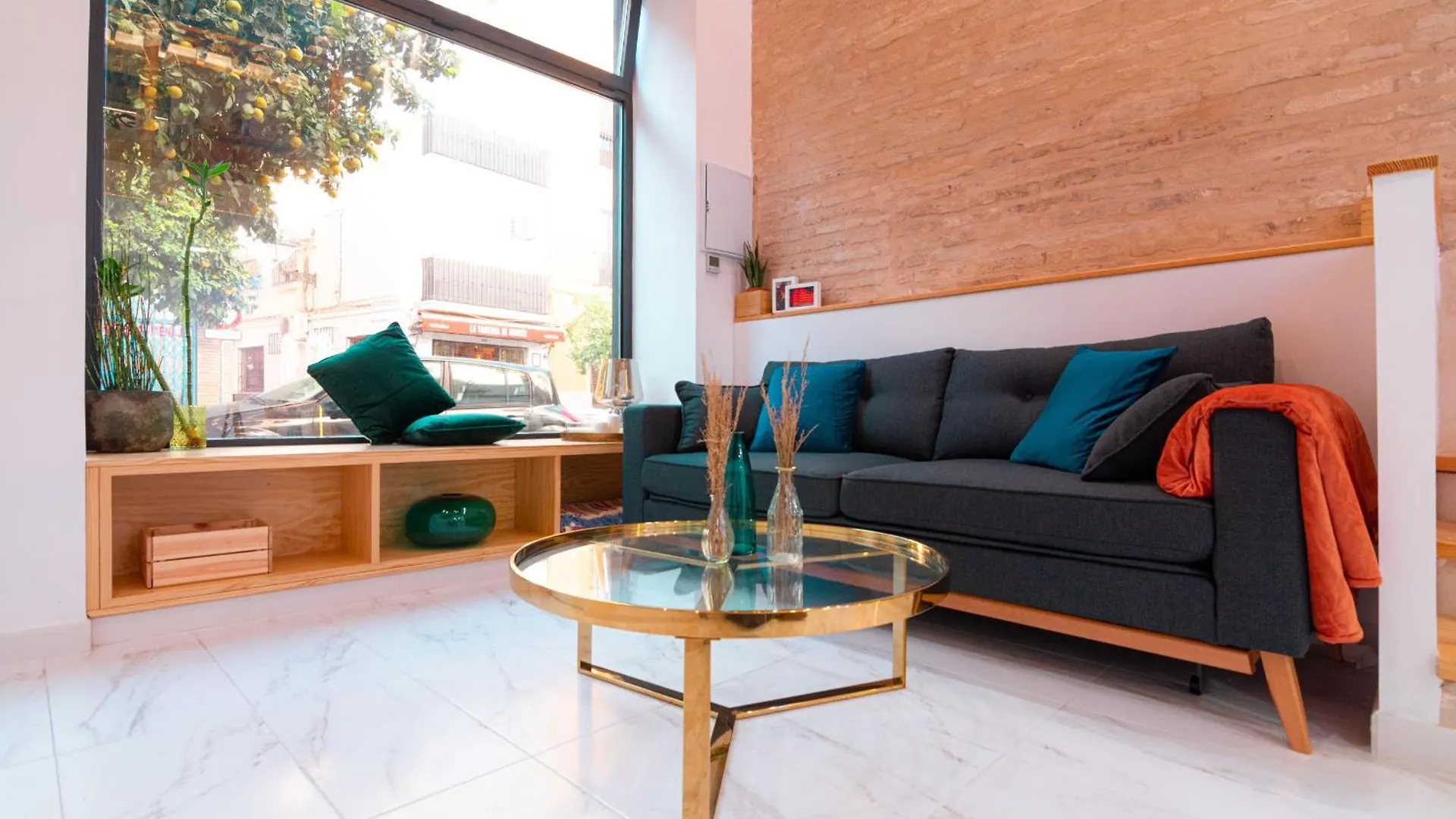 Edomus Boutique Azahar location
